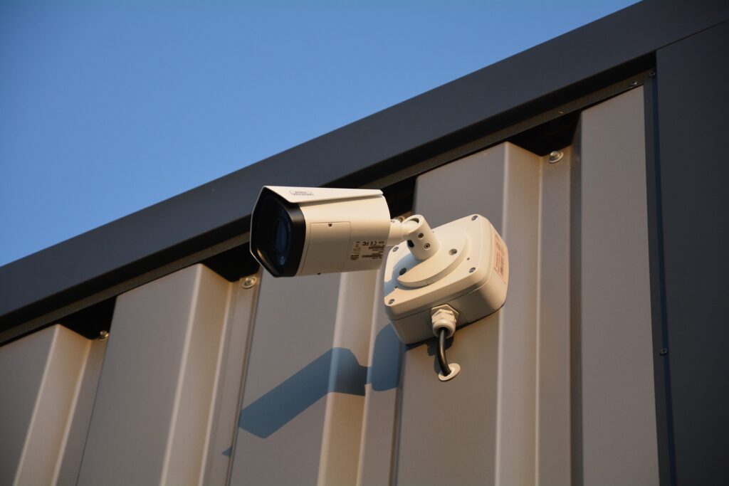 Instalação de câmeras de segurança na zona leste de sp. Instalador de câmeras de segurança na zona leste de sp - Leste Câmeras. Leste Câmeras, Instalação e manutenção de câmeras de segurança na zona leste de sp. Os melhores projetos CFTV para zona leste.